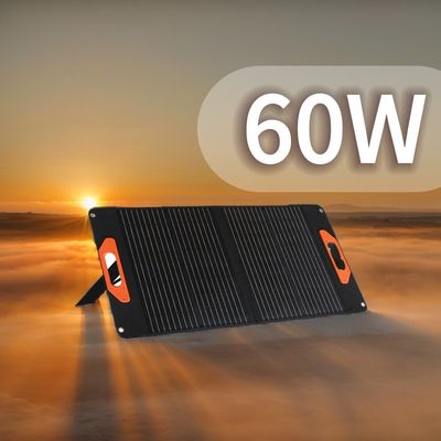 Panel Surya Mono kecil 60W 2.2kg Pengisi daya panel surya lipat