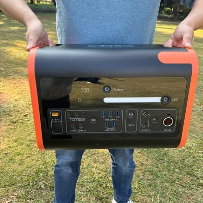 AT22 2000W 2200W LiFePO4 Baterai Portable Power Station untuk Outdoor Power Bank System