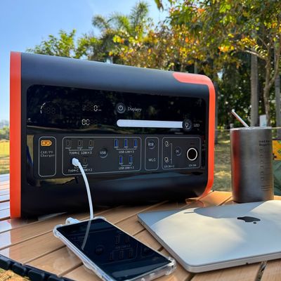 2048wh Kapasitas Nominal Pembangkit Listrik Portable dengan Fast Charging 1500W dan Panel Surya
