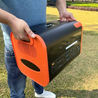 ABS PC Aluminium Alloy Shell Emergency Power Station 220V Mobile Generator AC Output