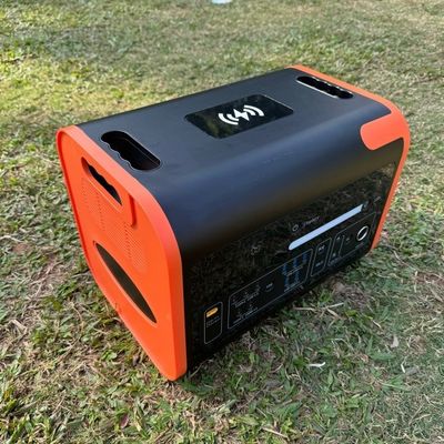 AT22 LiFePO4 2000W Super Fast Charge Portable Mobile Power Station AC Output 220V Luar ruangan