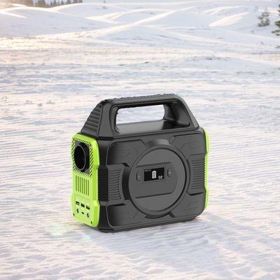 Stasiun pengisian cepat portabel 110V 300W dengan layar LCD dan kapasitas baterai 8000mAh