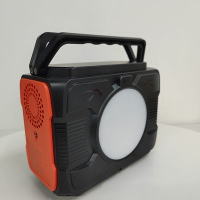 Lampu LED 4W dan Output AC Gelombang Modifikasi dalam Generator Surya Portable 200W