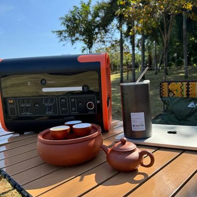 Pure Sine Wave LiFePO4 220V Rumah Tangga Outdoor Mobile Power Station 2200W Energi penyimpanan