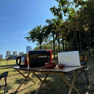 800W Solar Input LiFePO4 2200W Portable Power Supply untuk situasi darurat di luar ruangan