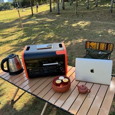 2000W 2200W Solar Power Generator Daya Ponsel Stasiun Listrik Portable untuk Pekerjaan Luar