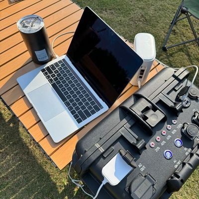 8000W Daya Puncak LiFePO4 Lithium Cell Portable Solar Generator untuk Kegiatan Luar Ruangan