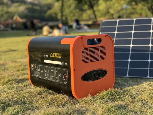 Home and Camping Mobile Power Station 2048wh Solar Generator AT22 untuk pengisian mobil