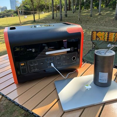 2024 Portable Solar Generator 2000W Rumah 220V Pembangkit Listrik Tenaga Surya dengan Daya Puncak 4400W