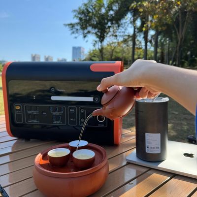 AT22 800W Solar Charging Mobile Power Station untuk pengisian cepat dan operasi diam