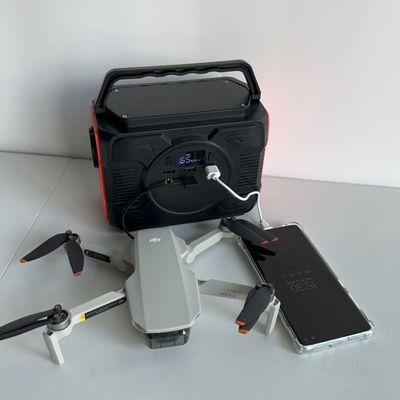 Sumber Daya Listrik Outdoor Portable Mobile 200W Stasiun Listrik Portable dengan Lampu LED Sos
