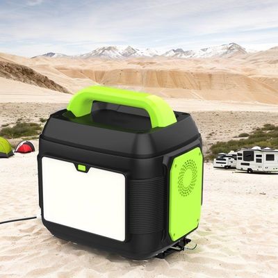 200 W / 300 W / 600 W / 700 W / 1200 W / 1500 W / 2000 W / 2500 W Solar Charging Generator Warna yang dapat disesuaikan