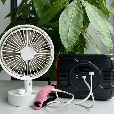 200W Lithium Battery Portable Power Station untuk Wireless dan Outdoor Solar Charging