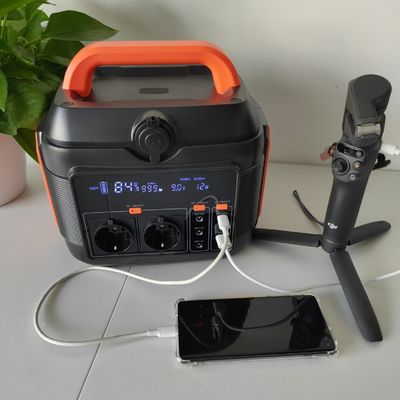 2024 Hot Mini 600W Solar Generator Portable Power Station dengan Liquid Crystal Display