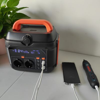 S6 600W Mobile Power Solar Power Station dengan baterai lithium dan output gelombang sinus
