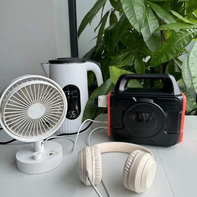 110/220V 300W/288wh Sinus Wave Generator Outdoor Power Station dalam warna yang dapat disesuaikan