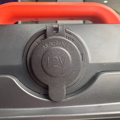 Sistem penyimpanan portabel dengan baterai yang bisa dilepas mungkin tidak dan stasiun listrik AC 110V/220V