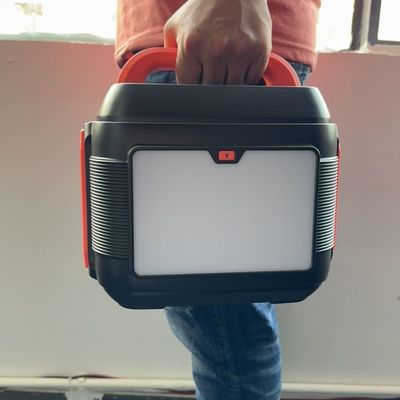 600W Portable Solar Generator dengan Type-C USB DC AC Output Mobile Power Station adalah MPPT