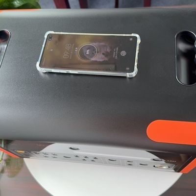 Pengisian daya nirkabel 15W CE Un38.3 MSDS Sertifikasi 2200W Portable Power Station untuk darurat