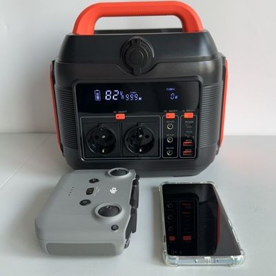 Stasiun Daya Seluler Luar Ruang dengan Pengisian Panel Surya 600W dan Output Gelombang Sinusoidal