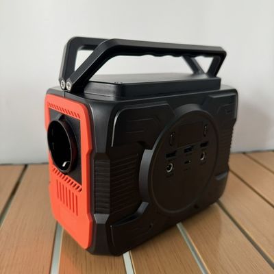 Stasiun Daya Outdoor Portable dengan Kapasitas Baterai 48000mAh dan Output 200W/300W/600W