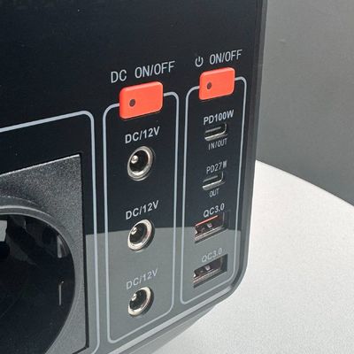 110V/220V Dukungan Portable Power Station dengan 600W/1500W Output dan DC Output 12-13V 10A