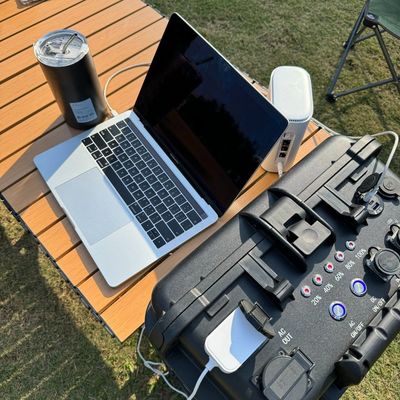 7000W Solar Mobile Power Station dengan Fungsi Pengisian USB ABS Alloy Shell Material