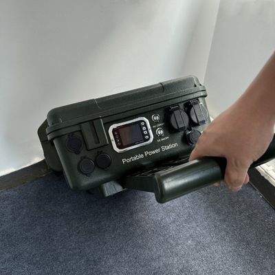 Daya Keluar 3000W Solar Energy Storage Power Station dengan Desain Portable Pull Rod