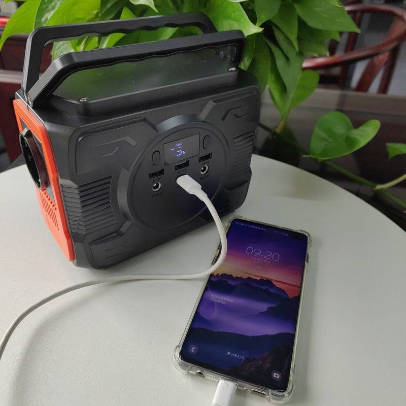 1.6kg Ringan dan Portable Solar Power Generator 200W Power Bank untuk kustomisasi