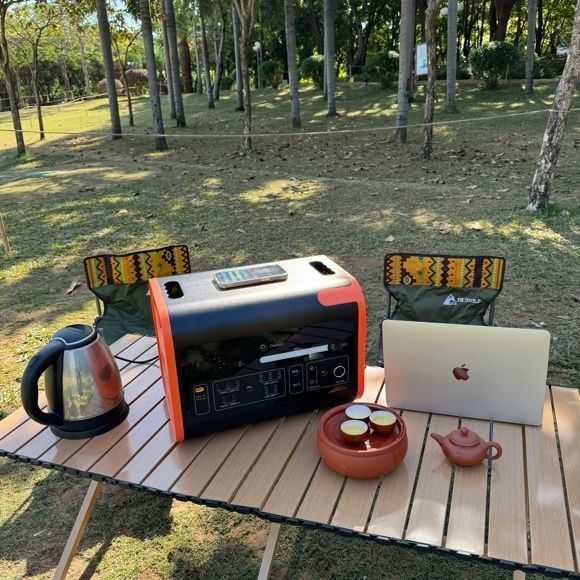 Multi-Fungsi Camping Solar Power Station dengan USB 12W*3/18W*2 dan Frekuensi 50±0.5Hz