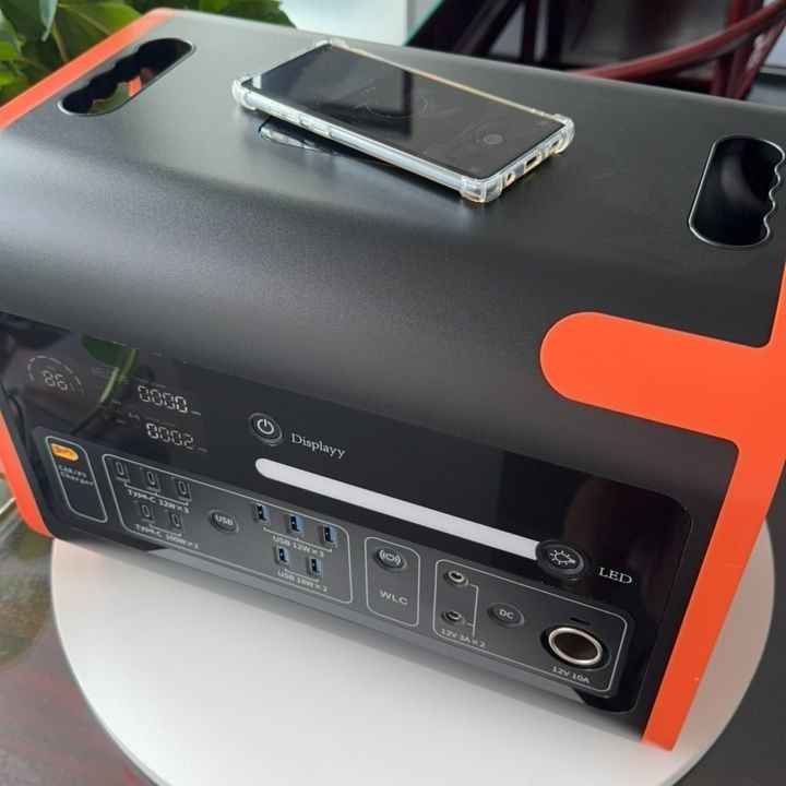Panel surya untuk pengisian cepat Lithium Portable Power Station Frekuensi output 50/60Hz