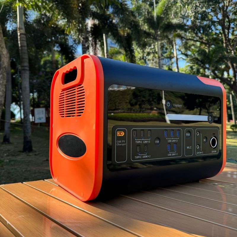 2000W 2200W Solar Power Generator Daya Ponsel Stasiun Listrik Portable untuk Pekerjaan Luar
