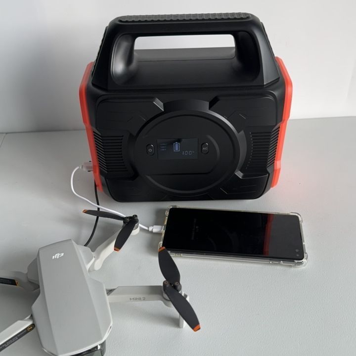 Baterai Lithium Luar Ruang Baterai penyimpanan energi 300W Pemancar dengan MPPT