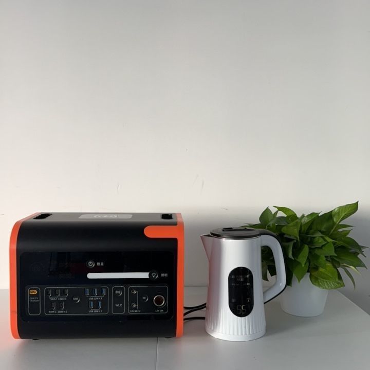 Stasiun Daya USB Mobile Generator Surya Pengisian Cepat 2000W dengan Tipe-C 3*18W/2*100W
