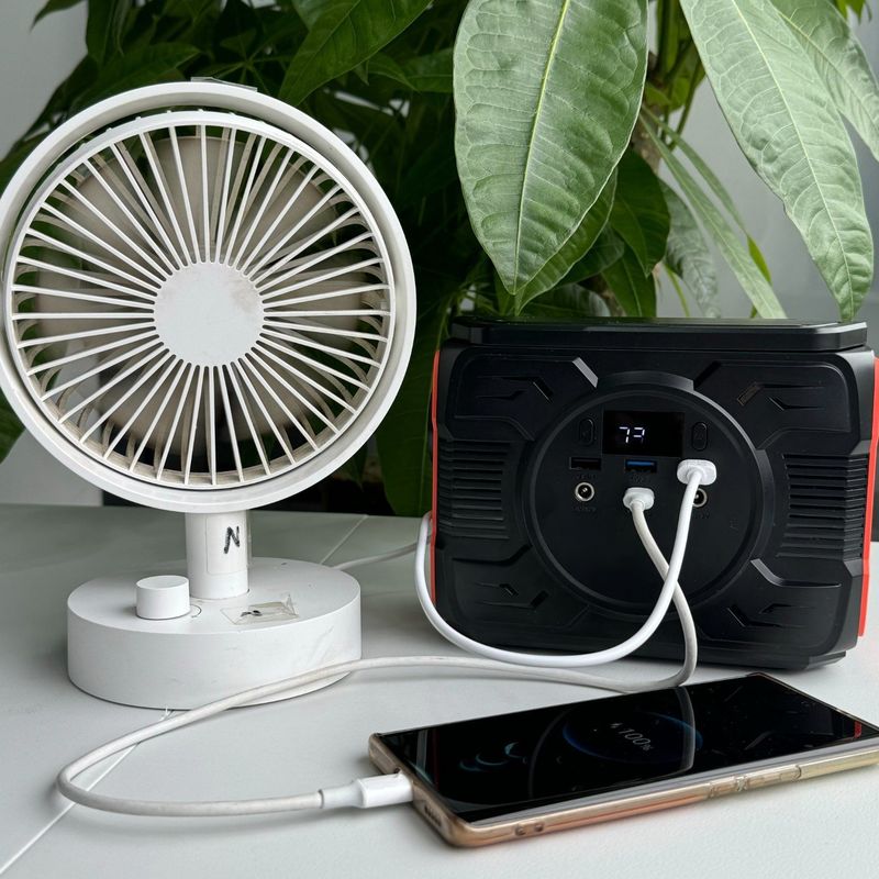Generator Surya Multifungsi 1,6 kg untuk Pengisian Kantor dan Stasiun Listrik Seluler