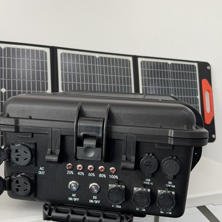 AC Pure Sine Wave Output 3000W Portable Solar Charger Lithium Power Station untuk ruangan