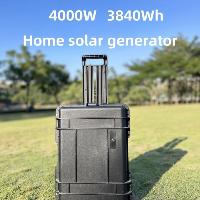 Penyimpanan energi di luar ruangan Baterai LiFePO4 4000W Panel Surya Portable Camping Power Station