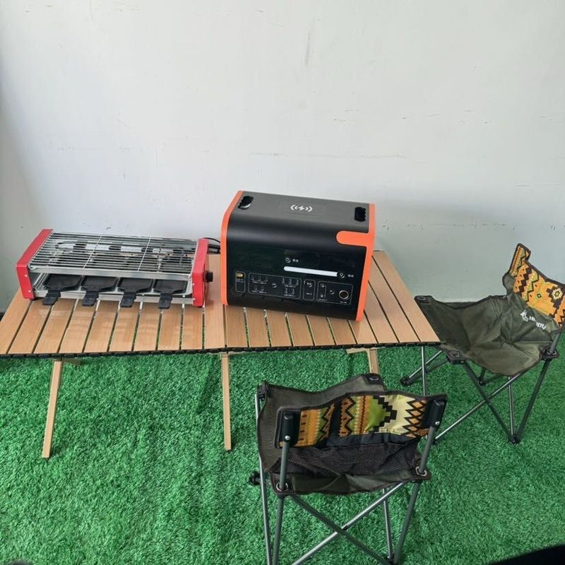 Stasiun listrik portabel dengan output daya konstan 3500W dan layar LCD
