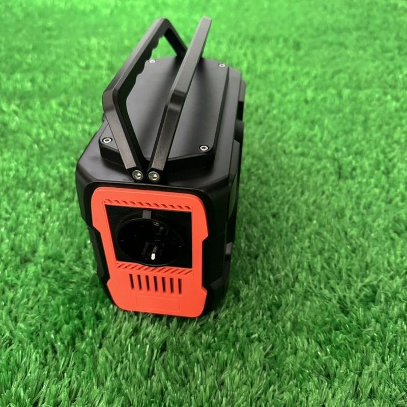 Output AC Gelombang yang Dimodifikasi 200W173wh Stasiun Listrik Portable Luar Ruang untuk Pengisian Seluler