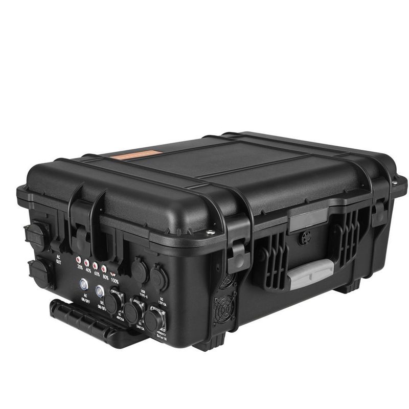 Paket Ukuran 77.00cm * 54.00cm * 32.00cm 7000W Portable Power Socket Solar Generator